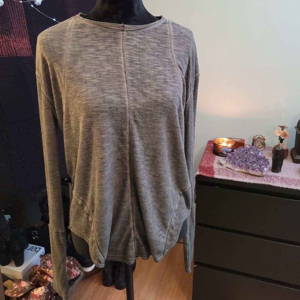 Extra Breezy Longsleeve Tee